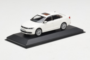 Volkswagen Jetta Mk6 Weiss Minichamps 1:43 JETTA003 Metall – Bild 2 von 4