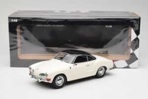 Volkswagen Karmann Ghia Creme Schwarz Minichamps 1:18 155054021 Metall – Bild 6 von 6
