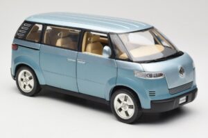 Volkswagen Microbus Concept Hellgrün Revell 1:18 08444 Metall – Bild 6 von 8