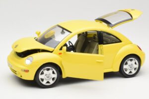Volkswagen New Beetle Gelb Bburago 1:18 BEETLE001 Metall – Bild 2 von 8