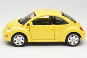 Volkswagen New Beetle Gelb Bburago 1:18 BEETLE001 Metall – Bild 4 von 8