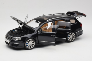 Volkswagen Passat B6 R36 Variant Schwarz NZG 1:18 KF044-4A Metall – Bild 2 von 8