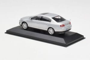 Volkswagen Passat B6 Silber Minichamps 1:43 PASSAT003 Metall – Bild 3 von 4