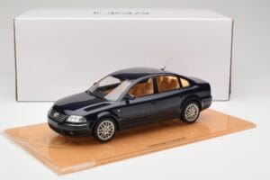 Volkswagen Passat W8 B5.5 Indigo Blue DNA 1:18 DNA000029 Metall – Bild 6 von 6