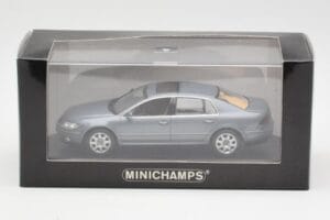 Volkswagen Phaeton 3D Grau Minichamps 1:43 3D0099300GPR7Q Metall – Bild 4 von 4