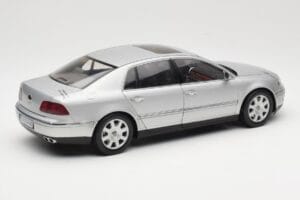 Volkswagen Phaeton D1 Silver Metallic AUTOart 1:18 79742 Metall – Bild 3 von 8