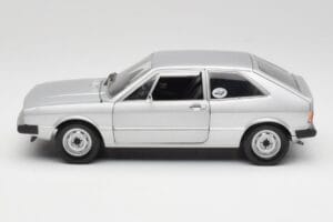 Volkswagen Scirocco GT Mk1 Silver Metallic Revell 1:18 08833 Metall – Bild 4 von 8