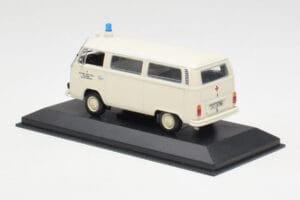 Volkswagen T2 Ambulance DRK Minichamps 1:43 400053090 Metall – Bild 3 von 4
