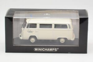 Volkswagen T2 Ambulance DRK Minichamps 1:43 400053090 Metall – Bild 4 von 4