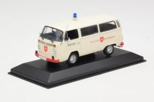 Volkswagen T2 Ambulance Malteser Hilfsdienst Minichamps 1:43 400053092 Metall – Bild 2 von 4