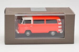 Volkswagen T2 Bus Feuerwehr Frankfurt Minichamps 1:43 400053091-R Metall – Bild 4 von 4