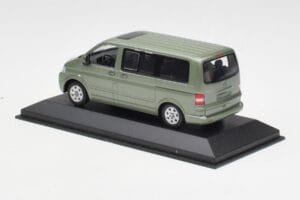 Volkswagen T5 Bus Fresco Green Minichamps 1:43 T5001-B Metall – Bild 3 von 4