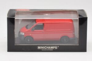 Volkswagen T5 Lieferwagen Rot & Schwarze Felgen Minichamps 1:43 400052260-B Metall – Bild 4 von 4