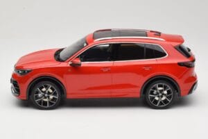 Volkswagen Tiguan eTSI R-Line Persimmon Red Metallic Otto 1:18 OT489 Resin – Bild 3 von 6