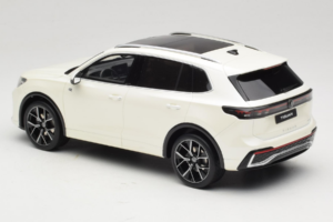 Volkswagen Tiguan R-Line Oryx White Pearl Otto 1:18 OT1219 Resin – Bild 5 von 6