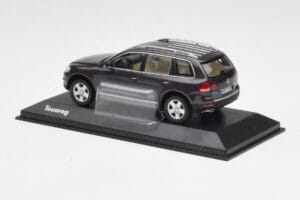 Volkswagen Touareg Grau Minichamps 1:43 TOUAREG001 Metall – Bild 3 von 4