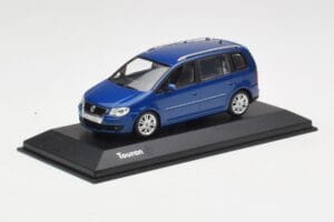 Volkswagen Touran Blau Minichamps 1:43 TOURAN002 Metall – Bild 2 von 4