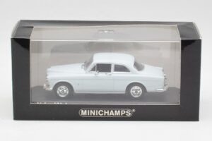 Volvo 121 Amazon Hellblau Minichamps 1:43 430171007 Metall – Bild 4 von 4