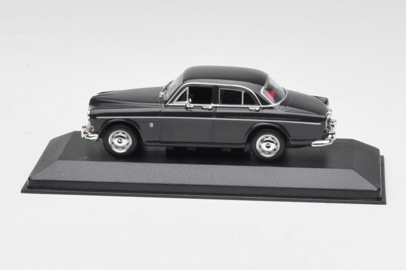 Volvo 121 Amazon Grau Minichamps 1:43 Volvo 121 Amazon Grau Minichamps 1:43 430171061 Metall
