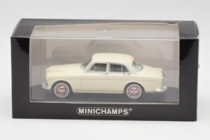 Volvo 121 Amazon Weiss Minichamps 1:43 430171040 Metall – Bild 4 von 4