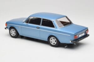 Volvo 142 Hellblau MCG 1:18 MCG18444 Metall – Bild 5 von 6