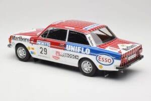 Volvo 142 #29 M. Alen / I. Kivimaki Rally 1000 Lakes 1973 MCG 1:18 MCG18528R Metall – Bild 5 von 6