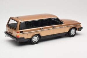 Volvo 240 GL Kombi Gold Metallic Minichamps 1:18 155171415 Metall – Bild 2 von 6