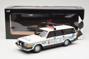 Volvo 240 GL Kombi Polis Sweden Minichamps 1:18 155171480 Metall – Bild 6 von 6
