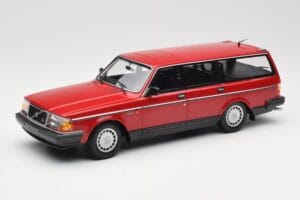 Volvo 240 GL Kombi Rot Minichamps 1:18 155171411 Metall