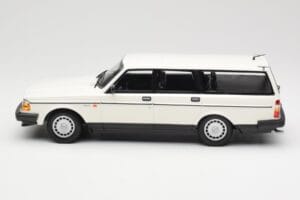 Volvo 240 GL Kombi Weiss Minichamps 1:18 155171412 Metall – Bild 3 von 6