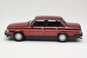 Volvo 240 GL Dark Red Metallic Minichamps 1:18 155171406 Metall – Bild 3 von 6