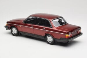 Volvo 240 GL Dark Red Metallic Minichamps 1:18 155171406 Metall – Bild 5 von 6