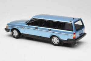 Volvo 240 GL Estate Blue Metallic Minichamps 1:18 155171414 Metall – Bild 5 von 6