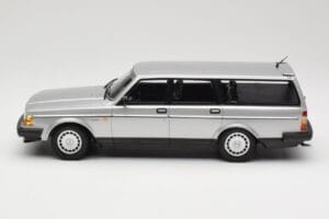 Volvo 240 GL Estate Silber Minichamps 1:18 155171416 Metall – Bild 3 von 6
