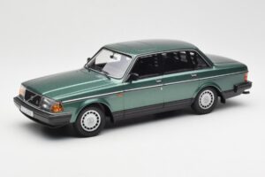 Volvo 240 GL Grün Metallic Minichamps 1:18 155171400 Metall
