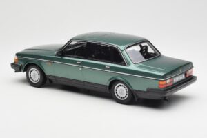 Volvo 240 GL Grün Metallic Minichamps 1:18 155171400 Metall – Bild 5 von 6