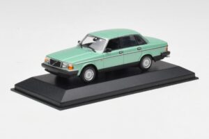 Volvo 240 GL Grün Metallic Minichamps 1:43 400171402 Metall – Bild 2 von 4