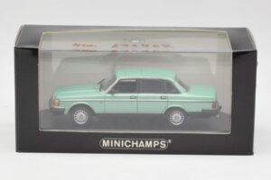 Volvo 240 GL Grün Metallic Minichamps 1:43 400171402 Metall – Bild 4 von 4