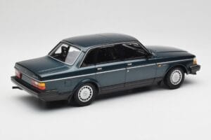 Volvo 240 GL Petrol Metallic Minichamps 1:18 155171407 Metall – Bild 2 von 6