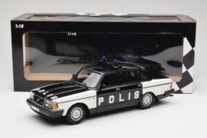Volvo 240 GL Polis Sweden Schwarz Minichamps 1:18 155171497 Metall – Bild 6 von 6