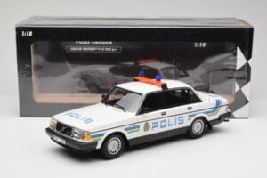 Volvo 240 GL Polis Sweden Minichamps 1:18 155171490 Metall – Bild 6 von 6