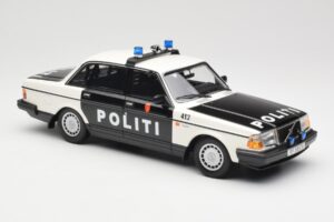 Volvo 240 GL Politi Norway Schwarz Minichamps 1:18 155171496 Metall – Bild 4 von 6