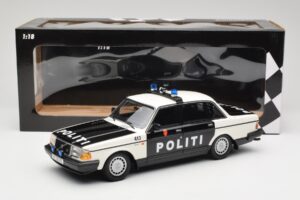 Volvo 240 GL Politi Norway Schwarz Minichamps 1:18 155171496 Metall – Bild 6 von 6
