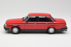 Volvo 240 GL Rot Minichamps 1:18 155171401 Metall – Bild 3 von 6