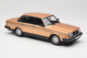 Volvo 240 GL Gold Minichamps 1:18 155171405 Metall – Bild 4 von 6