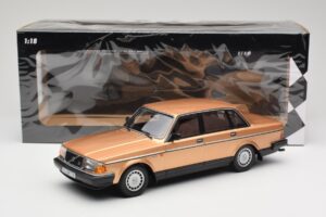 Volvo 240 GL Gold Minichamps 1:18 155171405 Metall – Bild 6 von 6