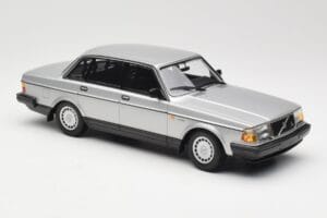 Volvo 240 GL Silber Minichamps 1:18 155171408 Metall – Bild 4 von 6