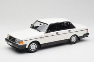Volvo 240 GL Weiss Minichamps 1:18 155171402 Metall
