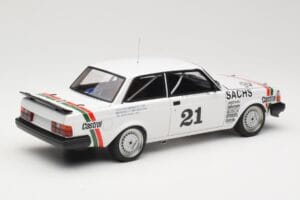 Volvo 240 Turbo #21 P. Stureson DTM Winner Wunstorf 1985 AUTOart 1:18 88592 Metall – Bild 3 von 8