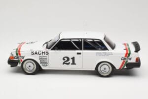 Volvo 240 Turbo #21 P. Stureson DTM Winner Wunstorf 1985 AUTOart 1:18 88592 Metall – Bild 4 von 8